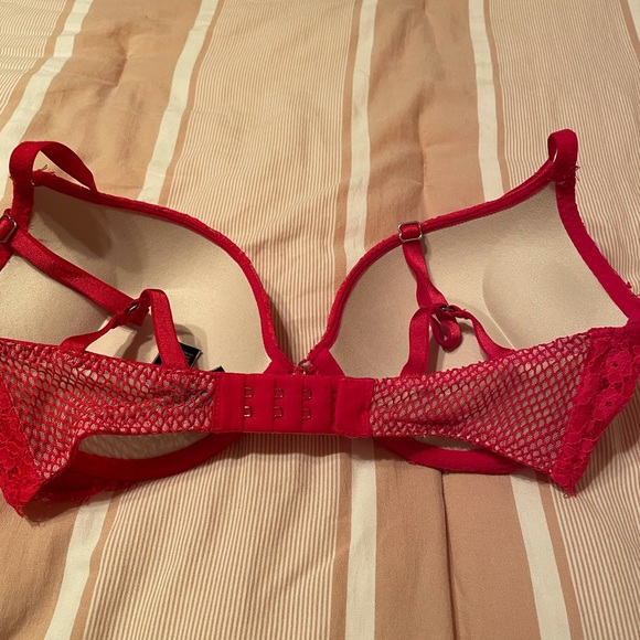 Red Lace Bombshell Victoria Secret Bra 32D - Picture 2 of 6
